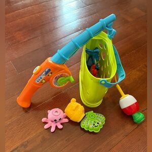V Tech Jiggle and Giggle Colorful Fishing Play Set for Kids